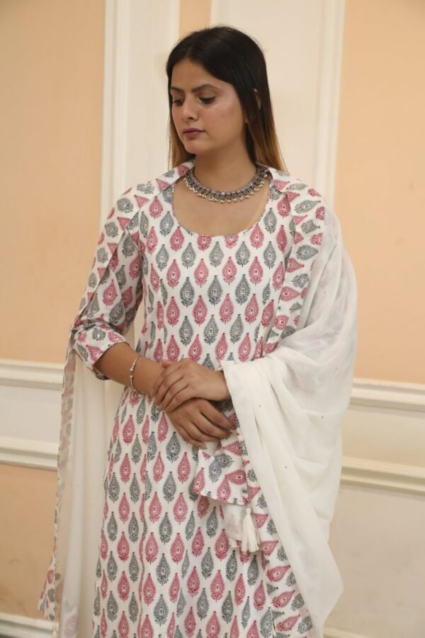 Negchar Chooti Buti Handblock Print Straight Kurta set Of three