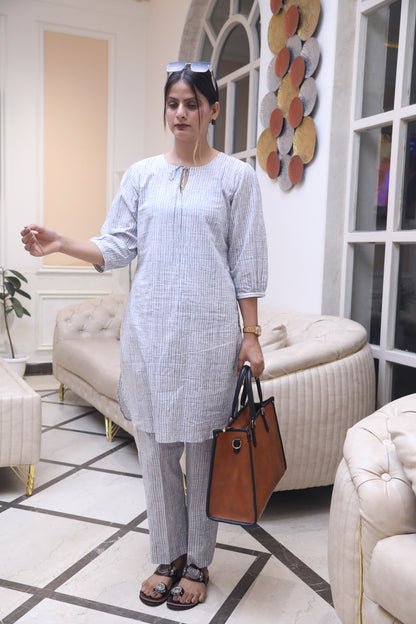 Negchar Striped Linen Kurta with Parallel Pajama Set